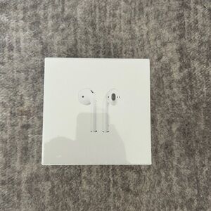 Apple AirPods with Charging Case in White